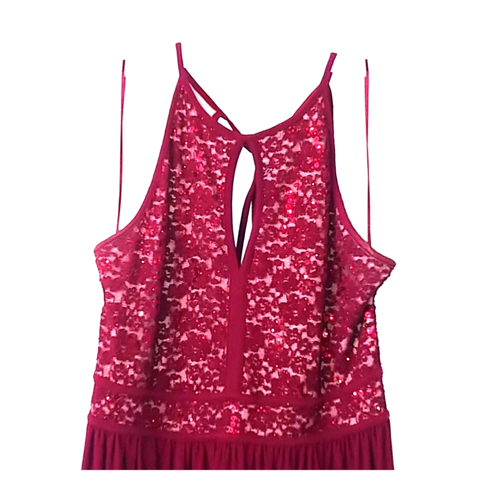 ✨HOST PICK✨Lace Keyhole Tie Back Halter Dress